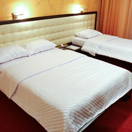 Hotel Anna Junior Târgu Jiu Quarto foto