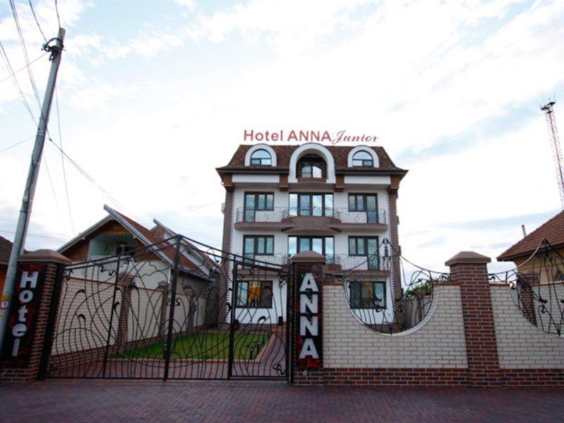 Hotel Anna Junior Târgu Jiu Exterior foto