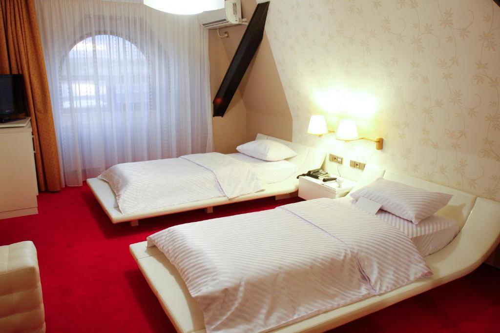 Hotel Anna Junior Târgu Jiu Quarto foto